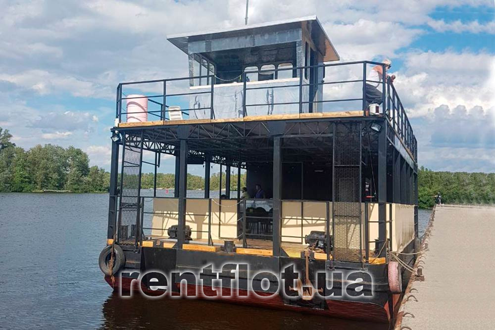Увеличить фото носа теплохода Бар-Жа Нос теплохода Бар-Жа