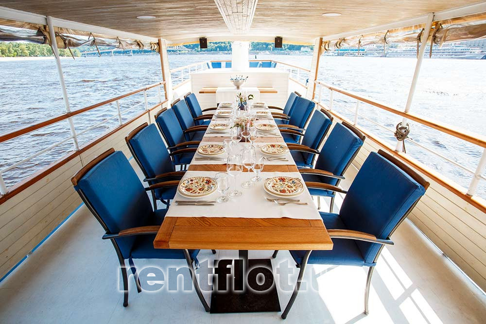 Збільшити фото корпоративу на теплоході Мудрий Корпоратив на теплоході Мудрий