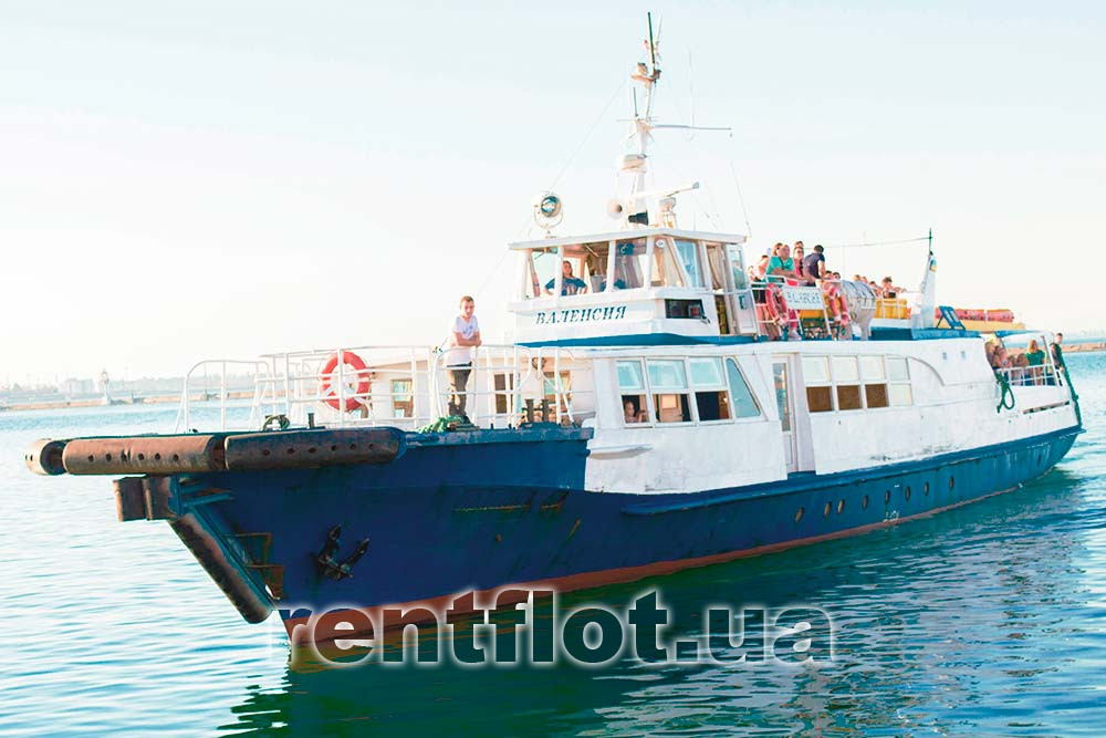 Enlarge photo of the holiday on the motor ship Valencia Boat holidays Valencia