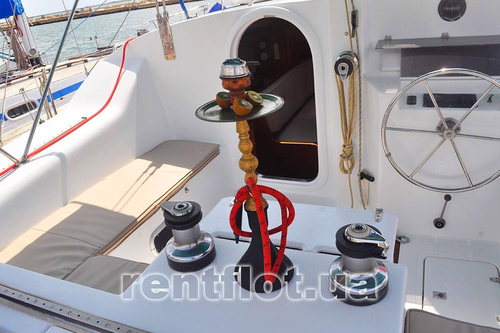 Enlarge photo of hookah on catamaran Ocean Hookah on the catamaran Ocean