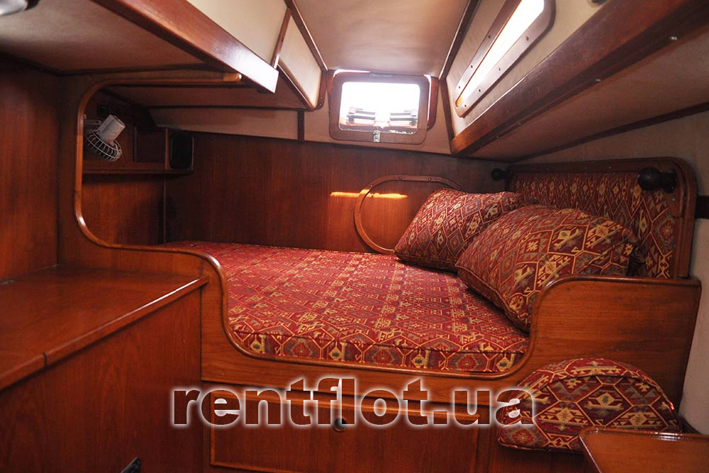 Enlarge photo of the left aft cabin of the catamaran Ocean Left aft cabin of the catamaran Ocean