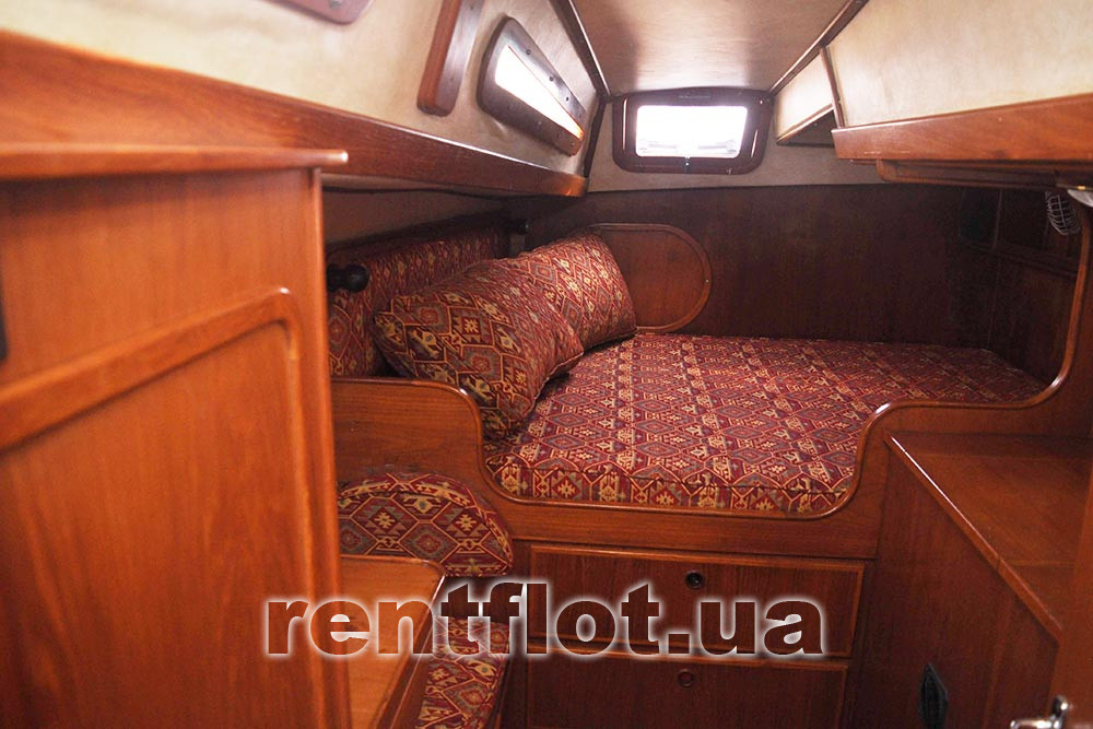 Enlarge photo of the right aft cabin of the catamaran Ocean Right aft cabin of the catamaran Ocean