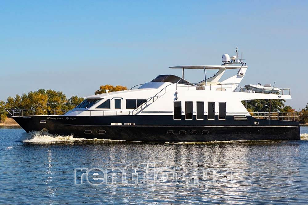 Motor yacht Pearl of the Dnieper