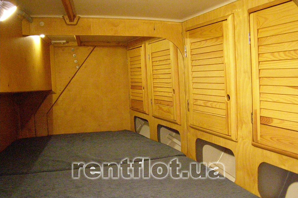 Enlarge photo of the cabin on the sailing yacht Estra Cabin on sailing yacht Estra