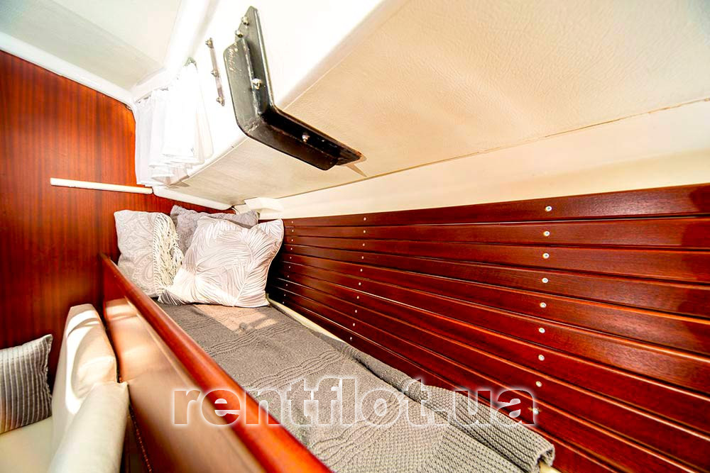 Увеличить фото места для сна парусной яхты Жанна Место для сна парусной яхты Жанна
