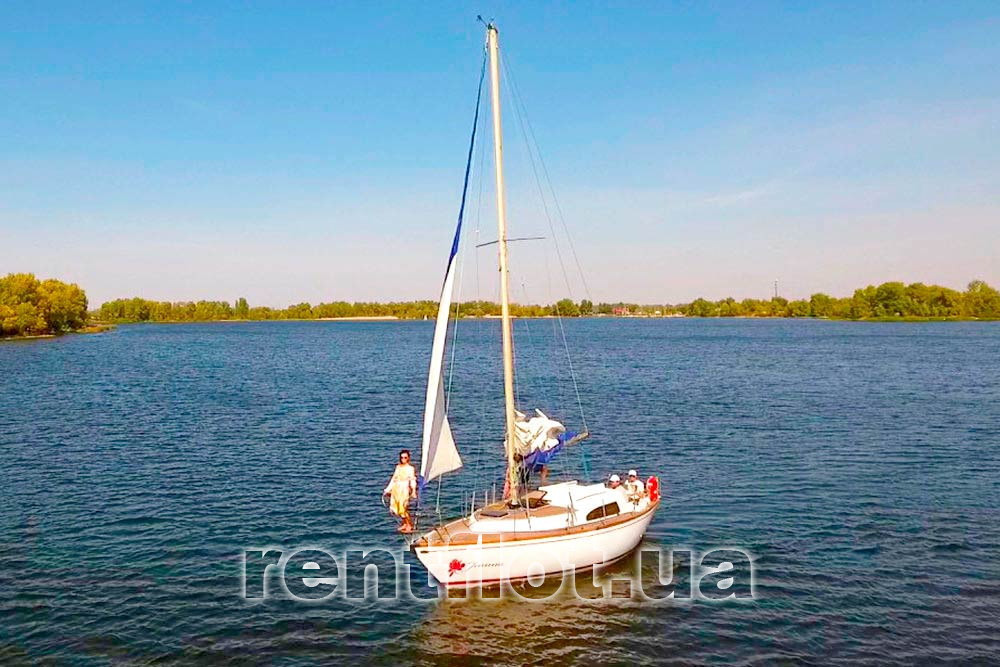 Увеличить фото парусной яхты Жанна на Днепре Парусная яхта Жанна на Днепре