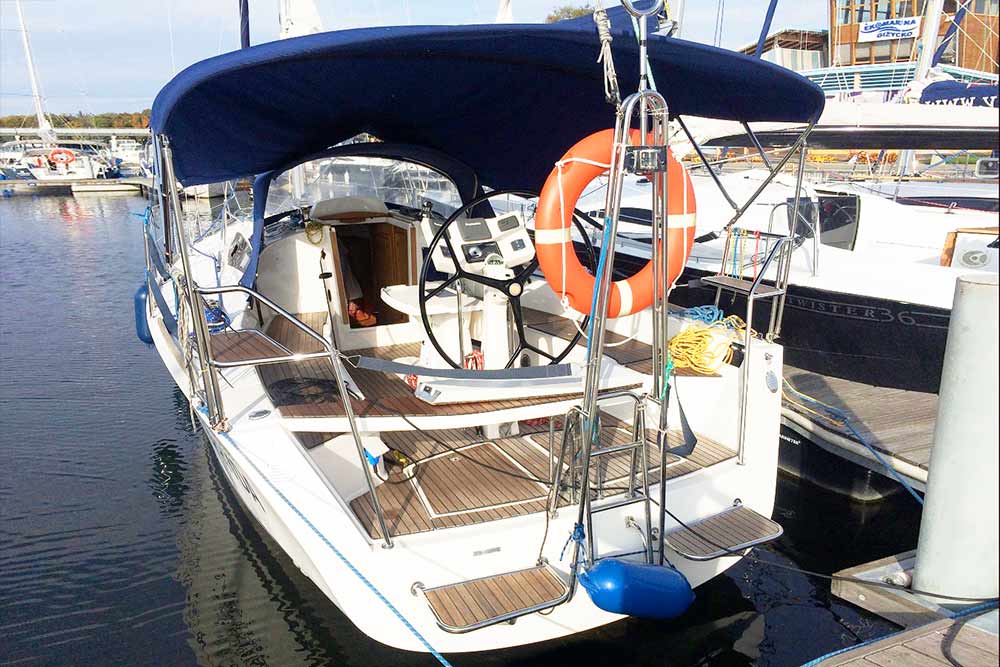 Корма парусної яхти Кобра-33 Ексклюзив