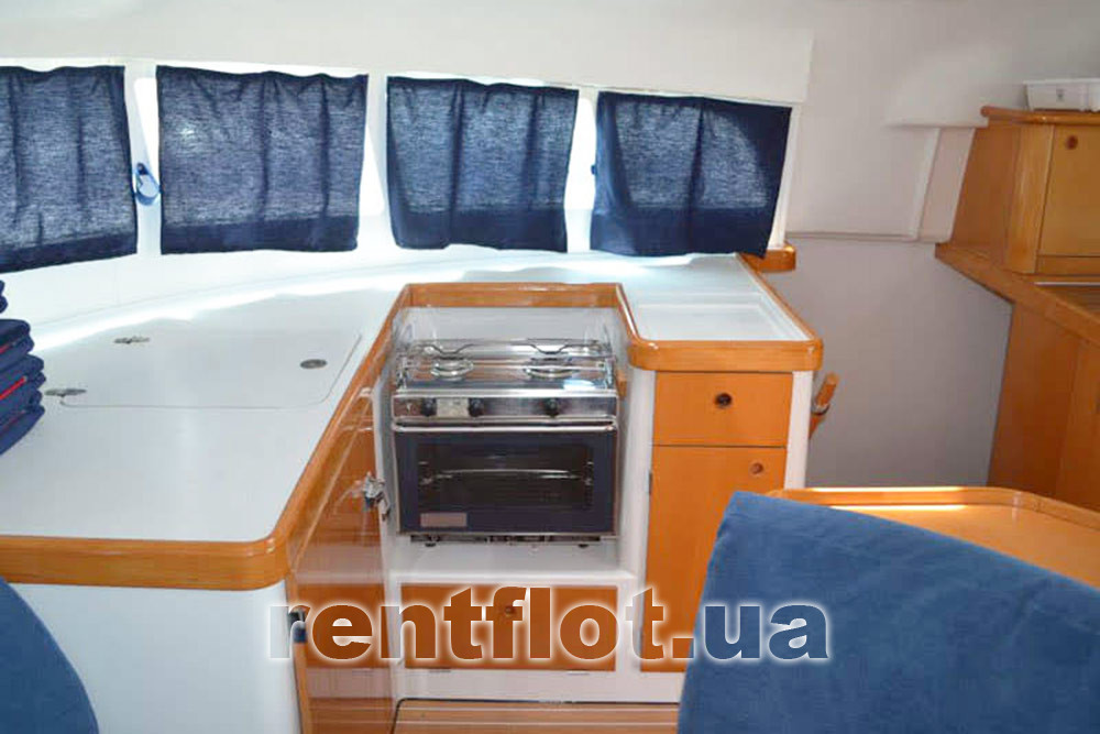 Enlarge photo of the galley of the catamaran Lagoon-410 Galley Catamaran Lagoon-410