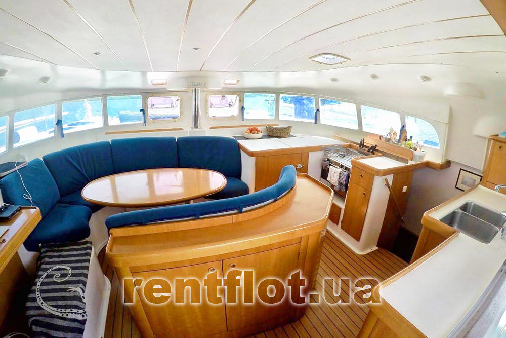 Enlarge photo of the table of the catamaran Lagoon-410 Catamaran table Lagoon-410