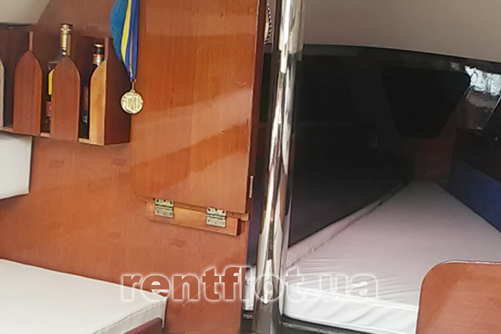 Увеличить фото двухместной каюты парусной яхты Орион Двухместная каюта парусной яхты Орион