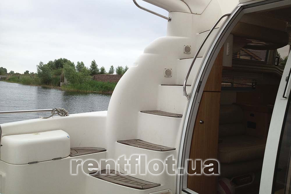 Enlarge photo of the ladder to the flybridge of motor yacht Sea Line-33 Ladder to the flybridge of motor yacht Sea Line-33
