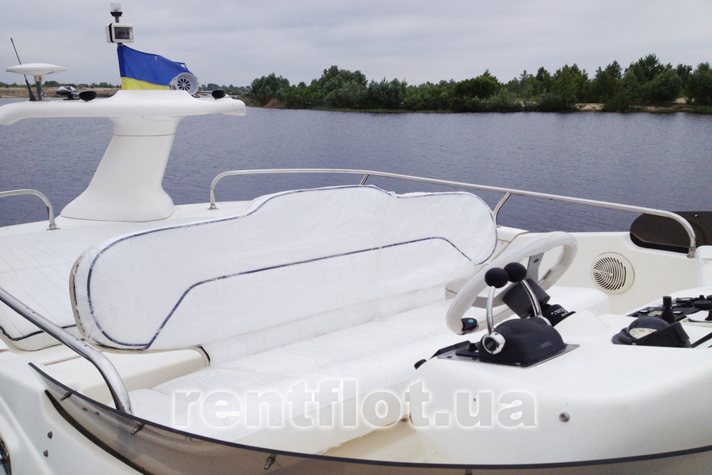 Enlarge photo of flybridge of motor yacht Sea Line-33 Flybridge of motor yacht Sea Line-33