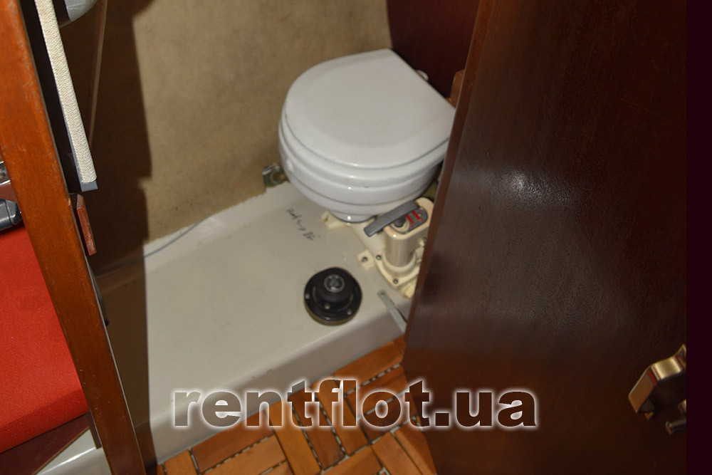 Гальюн парусної яхти Сімплі Ред