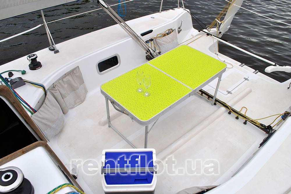 Увеличить фото кокпита яхты Александра Кокпит яхты Александра