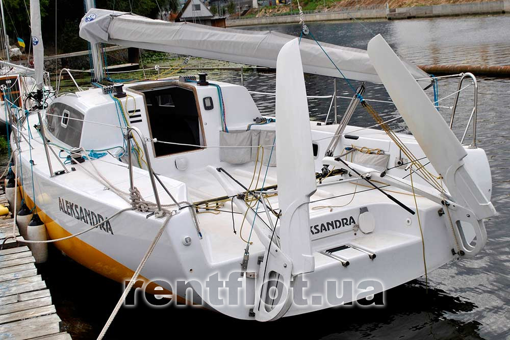 Увеличить фото яхты Александра у причала Яхта Александра у причала