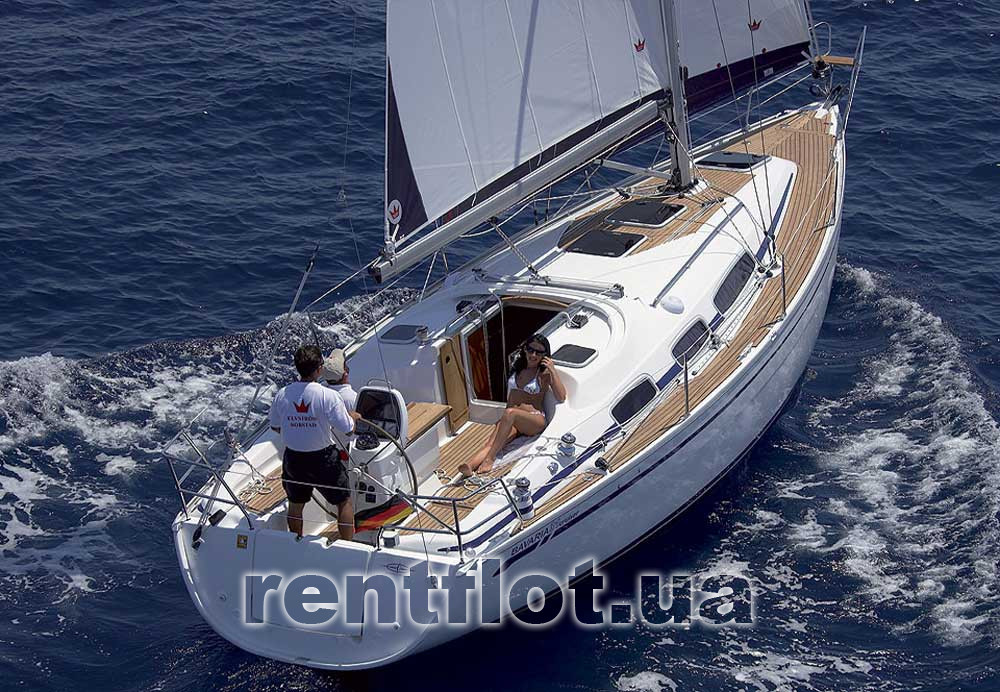 Парусная яхта Бавария-33 Александер на ходу