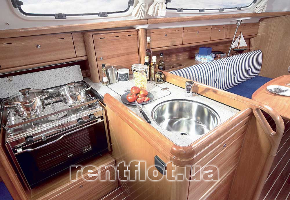 Камбуз парусной яхты Бавария-33 Александер