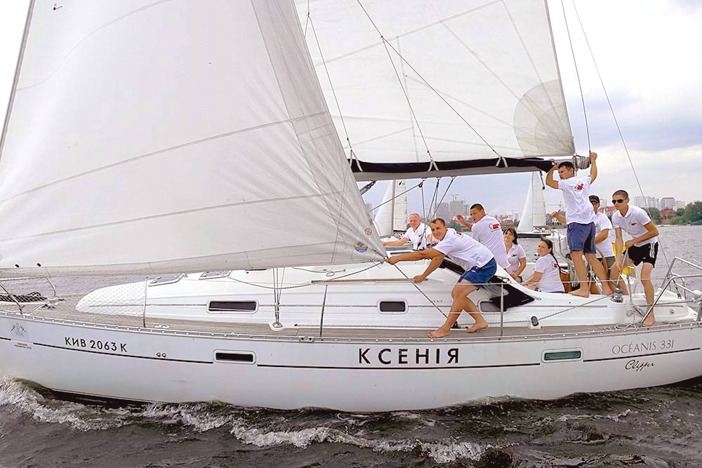 Enlarge photo sailing yacht Benetu-331 Ksenia at full speed Sailing yacht Benetu-331 Ksenia at full speed