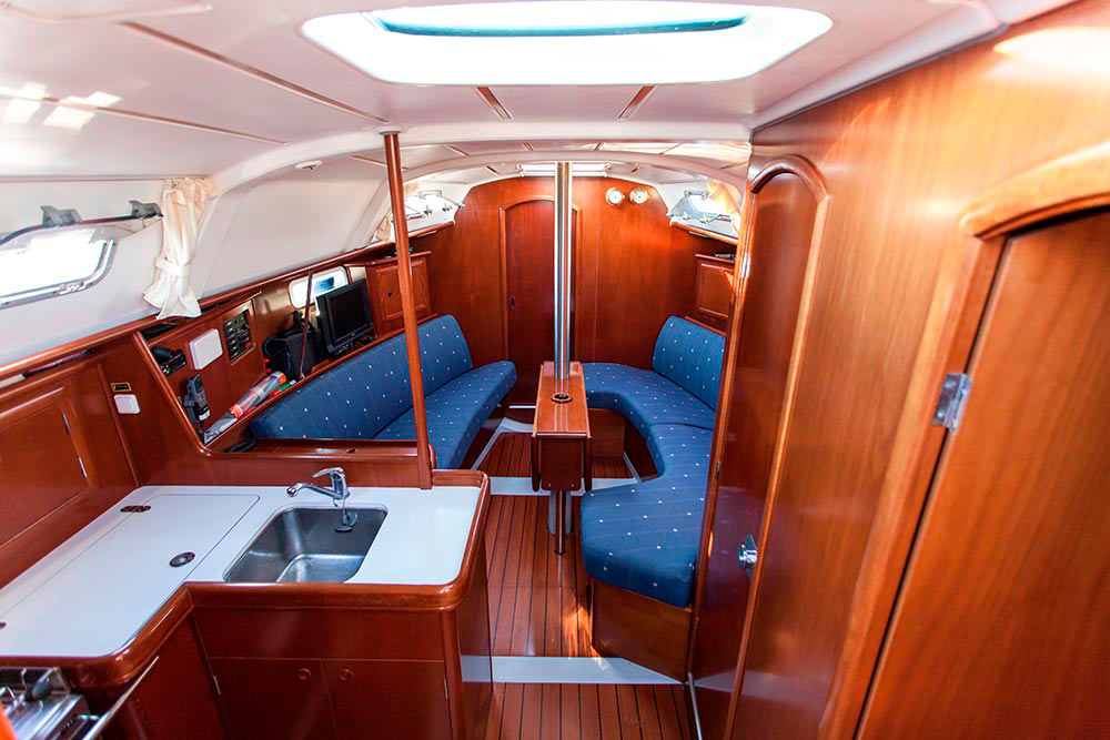Enlarge photo of the saloon of sailing yacht Benetu-331 Ksenia Saloon of a sailing yacht Benetu-331 Ksenia