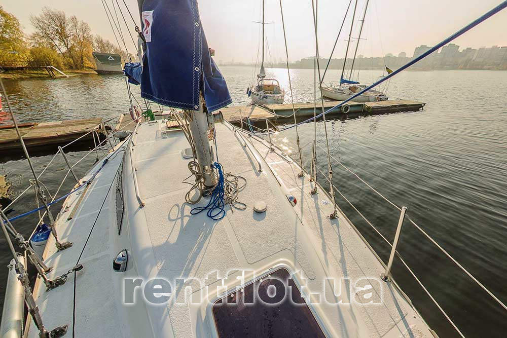 Палуба парусной яхты Диамант