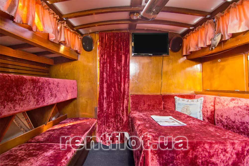 Enlarge the photo of the saloon of the sailing yacht Fortuna Saloon of sailing yacht Fortuna