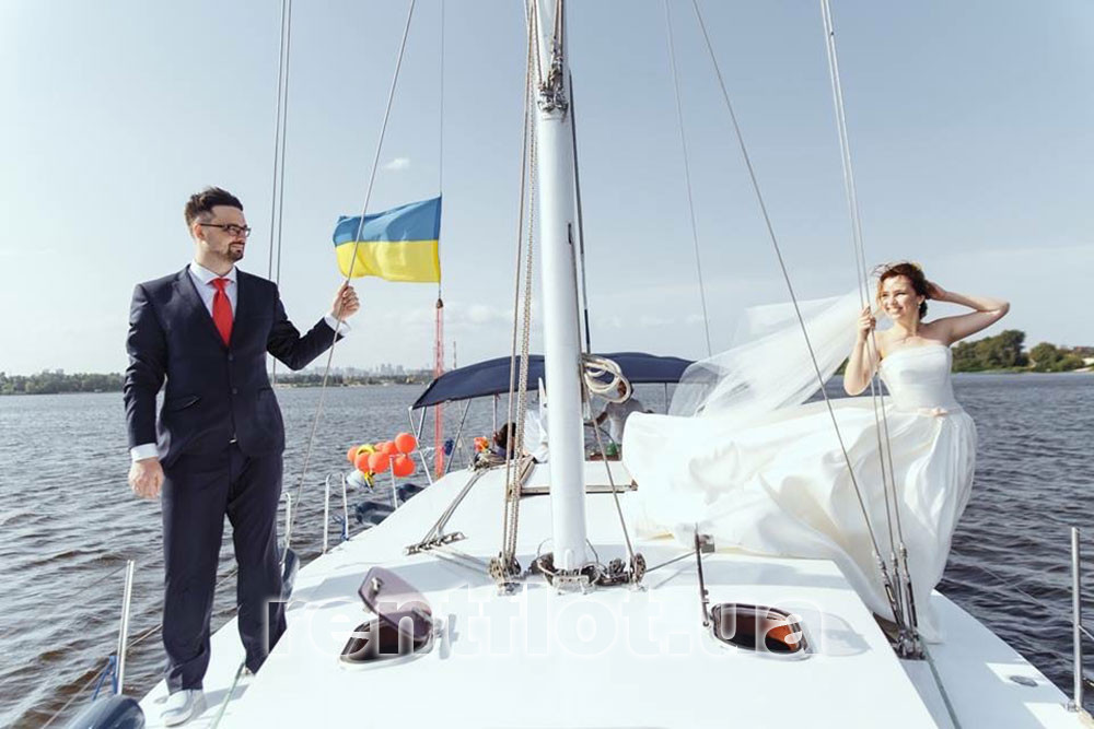 Збільшити фото весілля на парусній яхті Глорія Весілля на парусній яхті Глорія