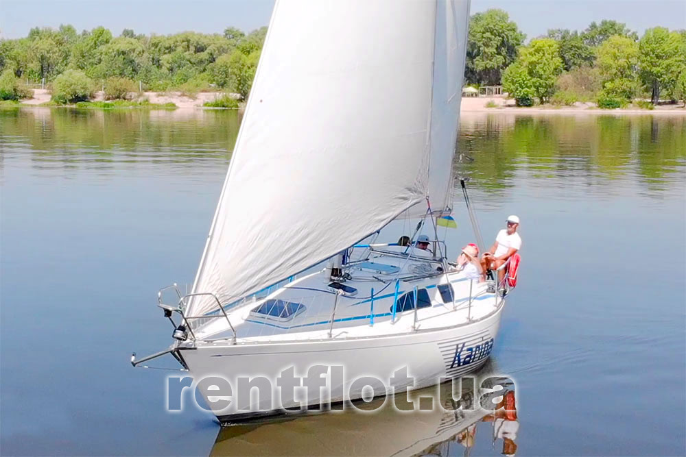 Прогулка на парусной яхте Карина