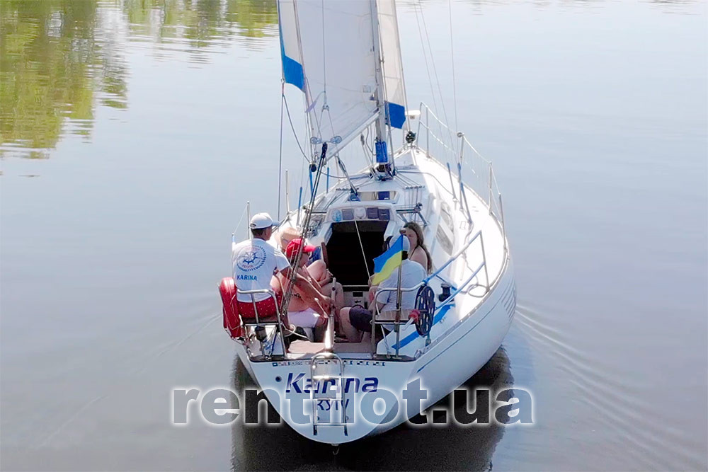 Семейный отдых на парусной яхте Карина