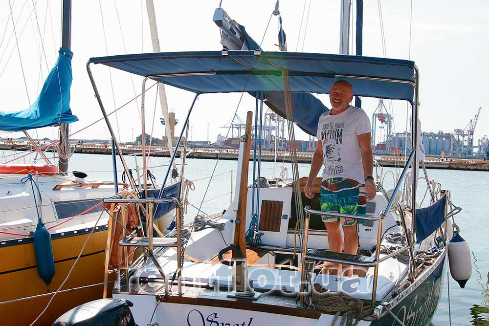 Captain of the sailing yacht Svetlana